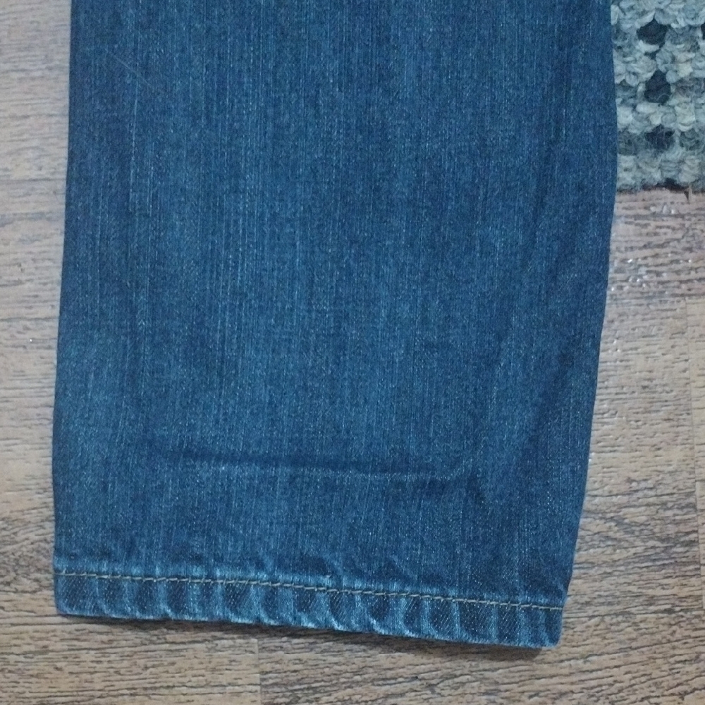 Classic Denim Straight-Leg Jeans for Men - Picture 7 of 10